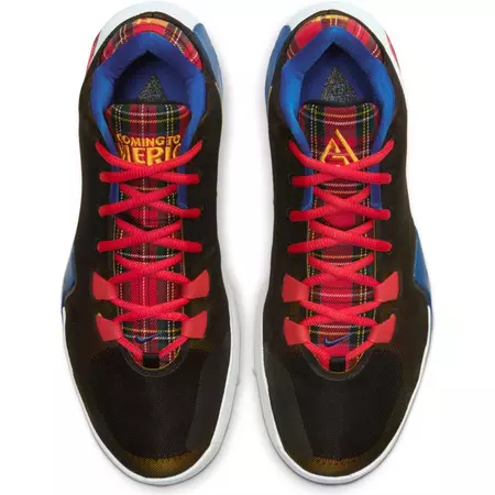 Zoom Freak 1 Antetokounmpo 'Employee of the Month'