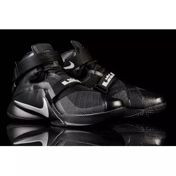 Nike Zoom LeBron Soldier 9 "Dark Knight" (001/negro/plata)