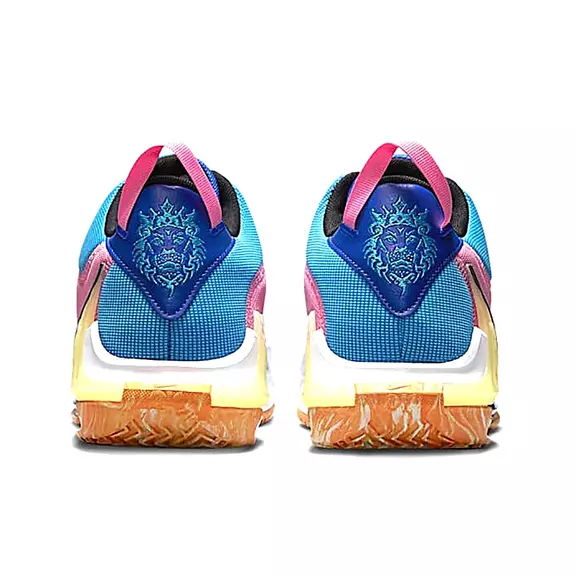 LeBron Witness 7 "Roy Blue"