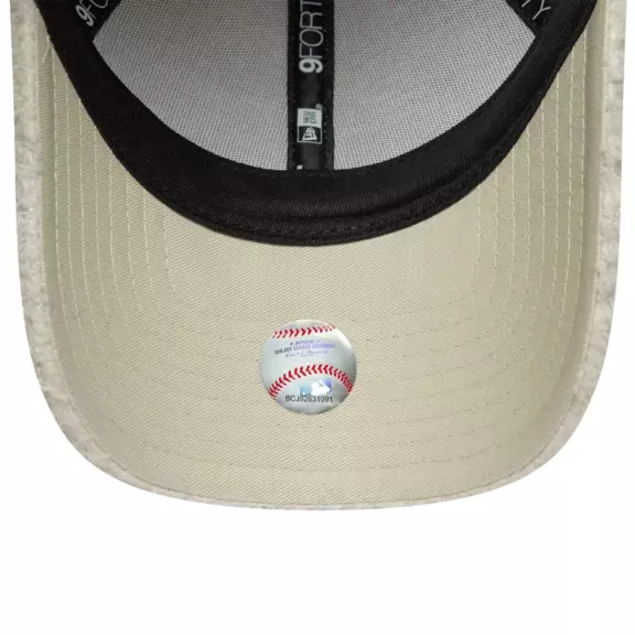 New Era MLB NY Yankees Borg Cream 9FORTY Adjustable Cap