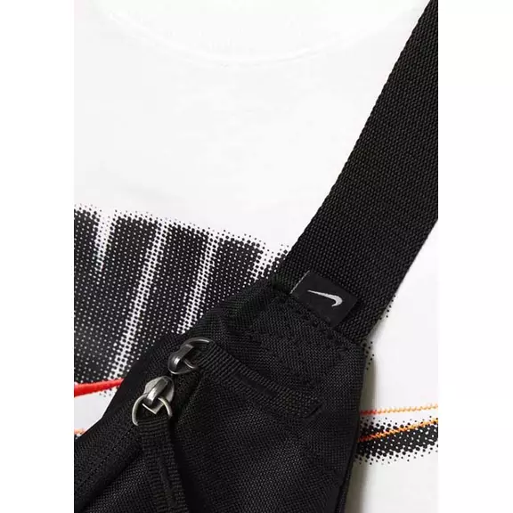 Nike Sportswear Heritage (010)