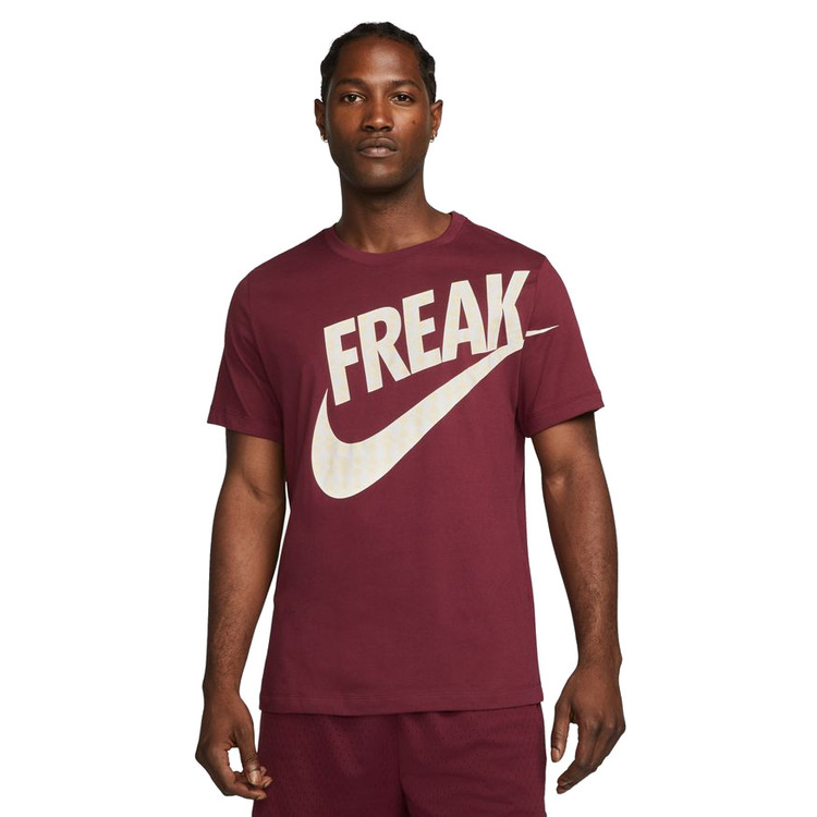 Ajouter au panier Giannis Nike Dri-FIT Men's Basketball T-Shirt "Beetroot" Giannis Nike Dri-FIT Men's Basketball T-Shirt "Beetroot"