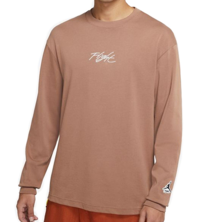 Ajouter au panier Jordan Flight Essentials Long-Sleeve T-Shirt Jordan Flight Essentials Long-Sleeve T-Shirt