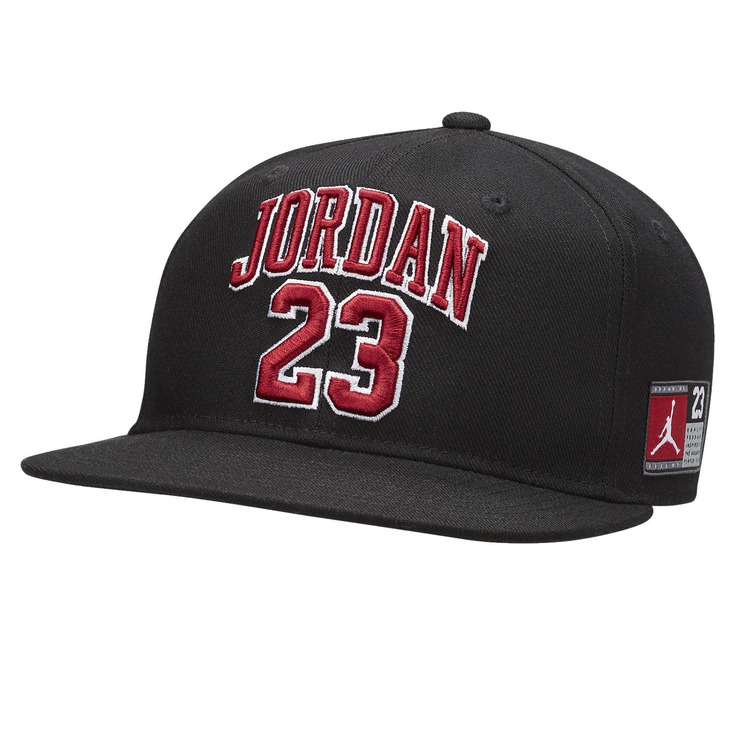 Ajouter au panier Jordan Kids JDB 23 Jersey Flat Brim Cap "Black" Jordan Kids JDB 23 Jersey Flat Brim Cap "Black"
