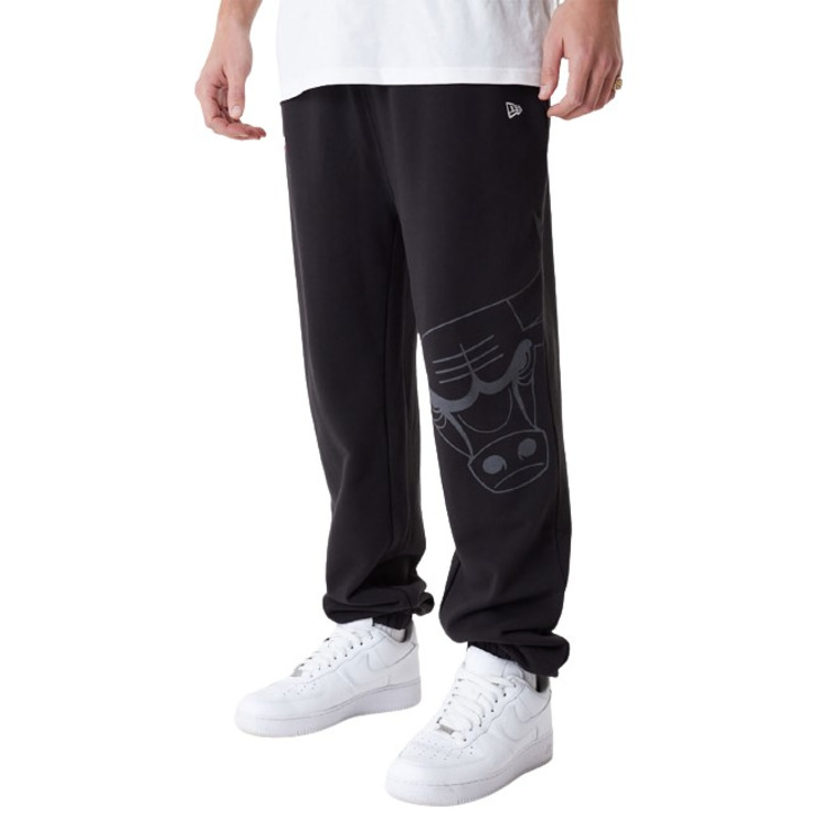 Ajouter au panier New Era NBA Chicago Bulls NBA Logo Joggers "Black" New Era NBA Chicago Bulls NBA Logo Joggers "Black"