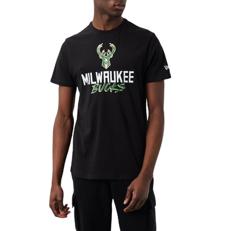 Ajouter au panier New Era NBA Milwaukee Bucks Script Logo Tee "Black" New Era NBA Milwaukee Bucks Script Logo Tee "Black"