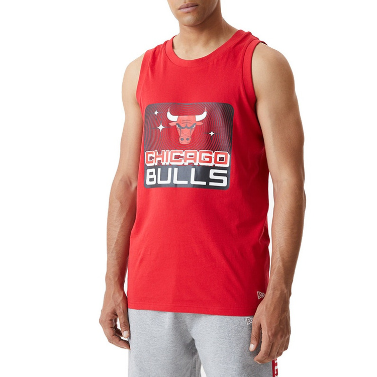 Ajouter au panier New Era NBA Team Chicago Bulls Graphic Tank Top New Era NBA Team Chicago Bulls Graphic Tank Top
