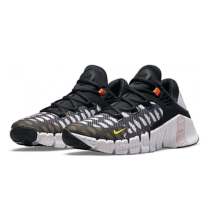 Nike Free Metcon 4 Black White manelsanchez