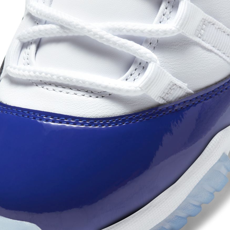 concord 11 low white