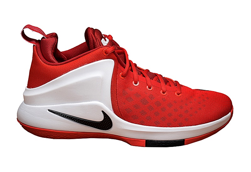 Lebron Zoom Witness 