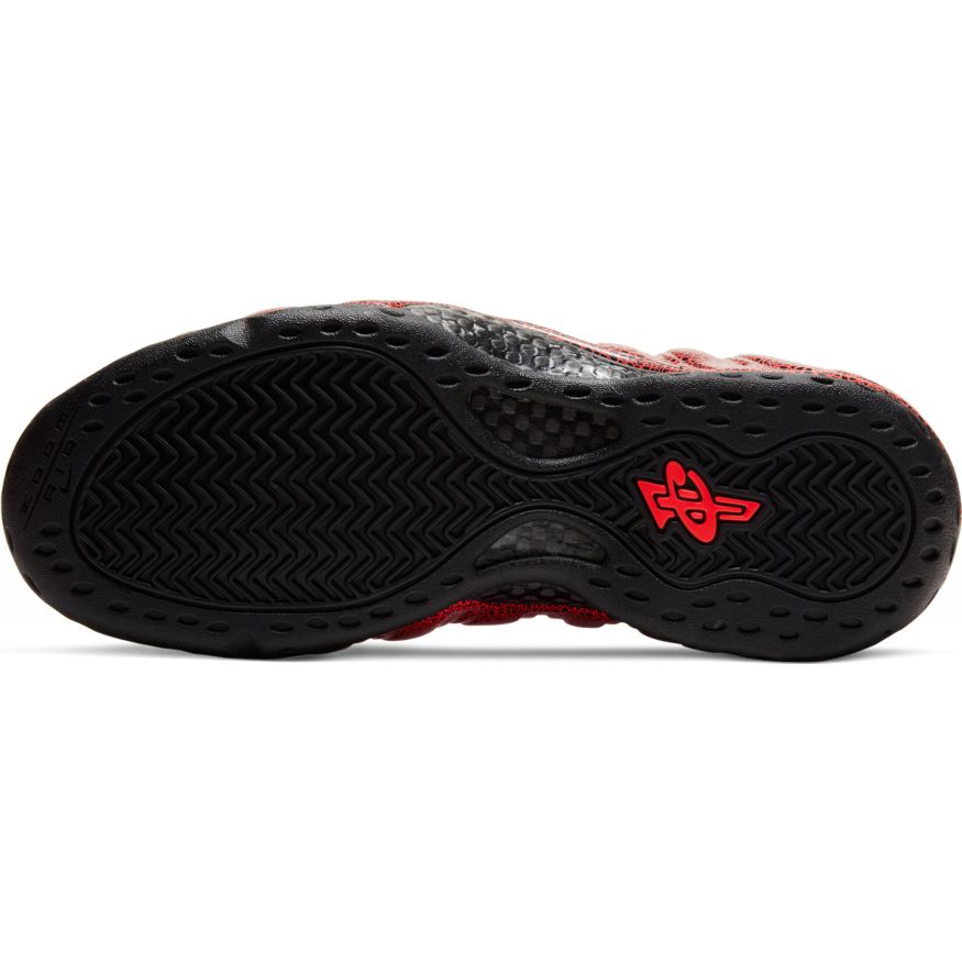 foamposite cracked lava on feet