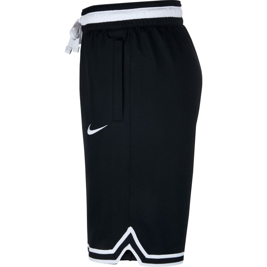 short nike basket